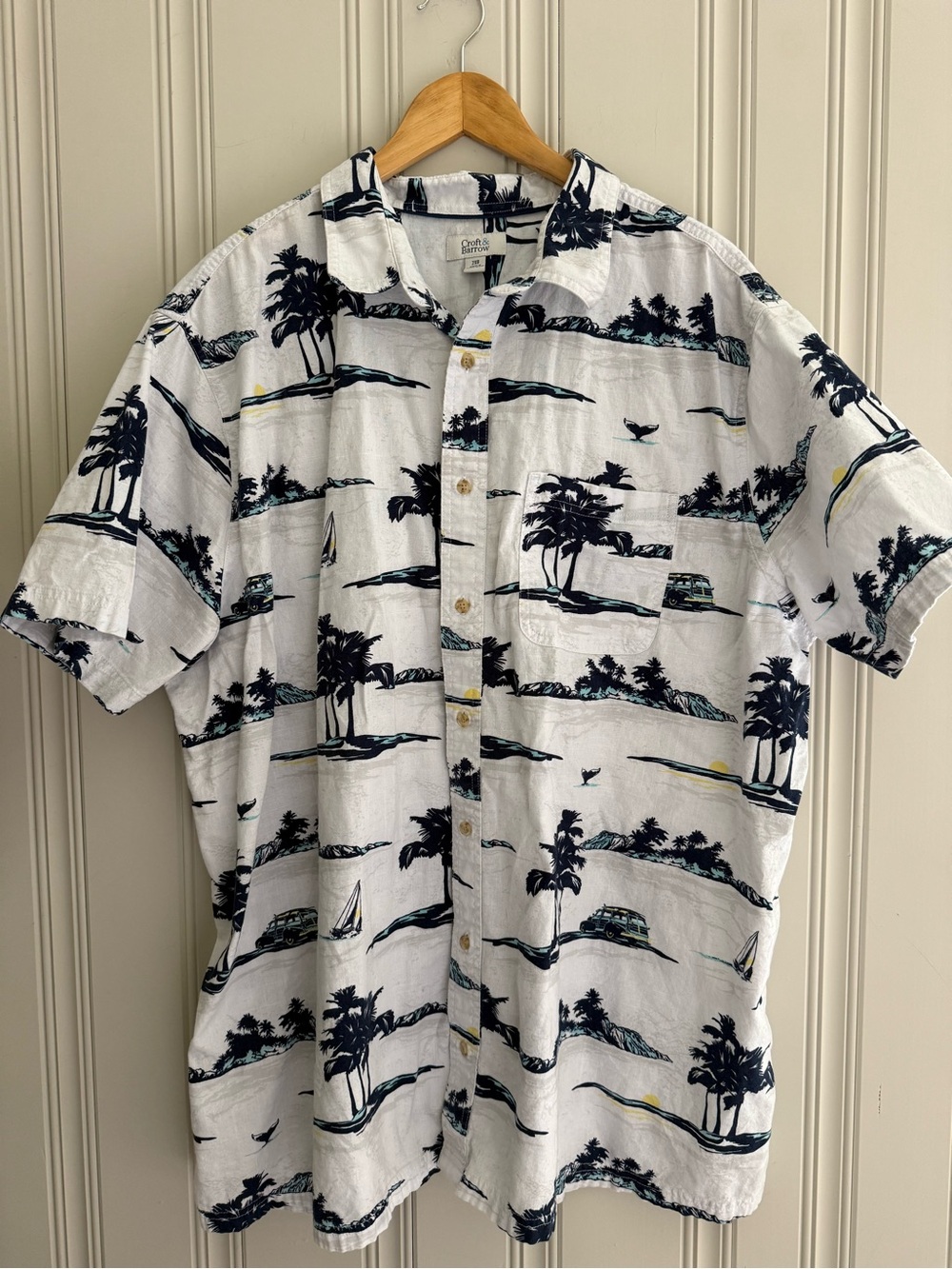 croft & barrow White Short Sleeve Hawaiian Button-Down Shirt with Navy Print